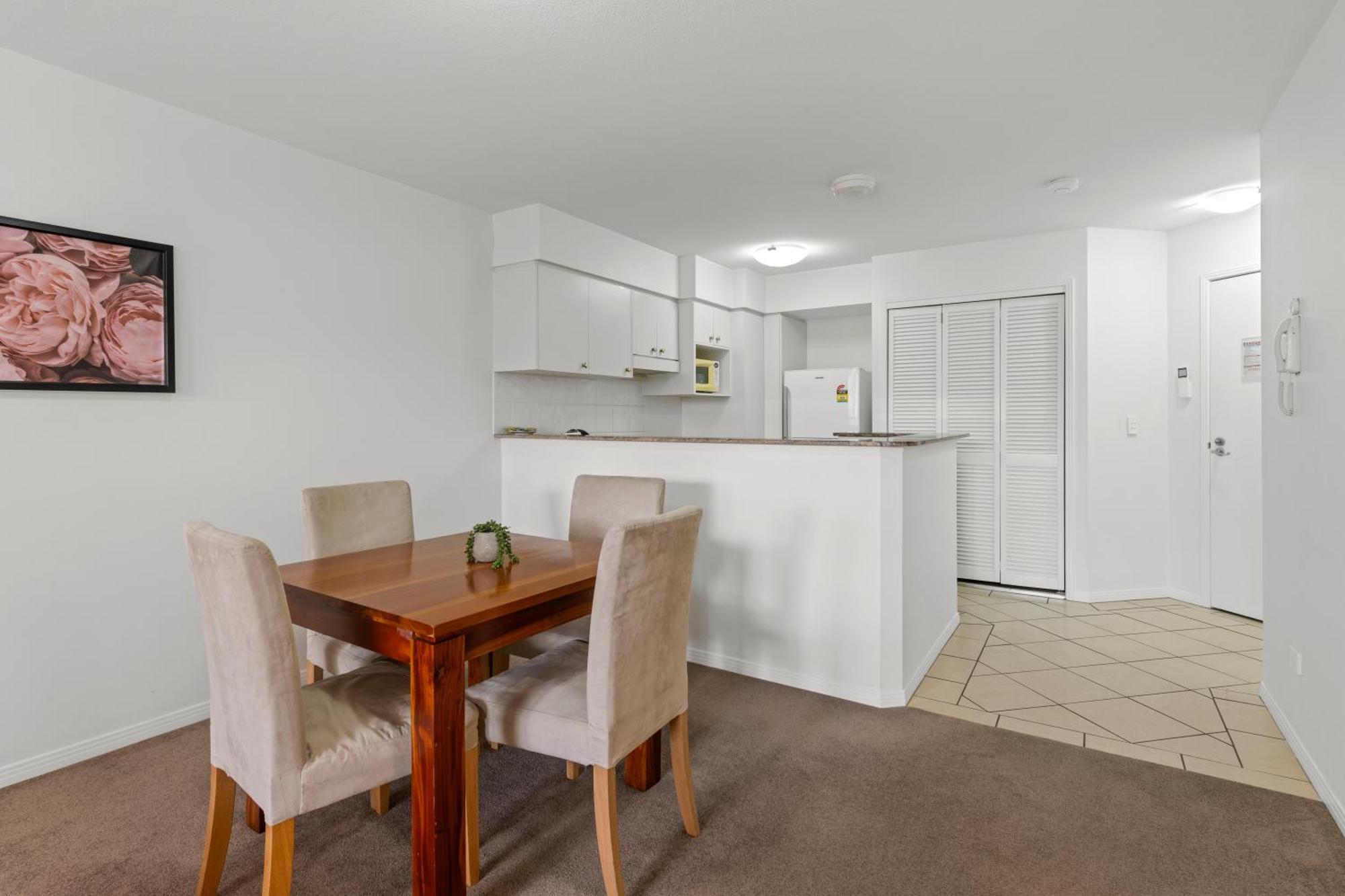 The Oasis Apartments Brisbane Exterior photo