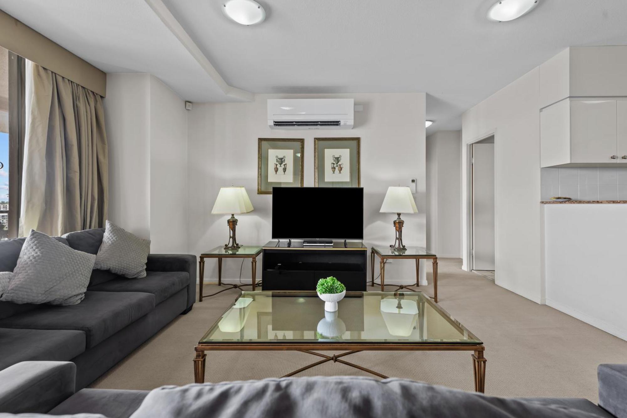 The Oasis Apartments Brisbane Exterior photo