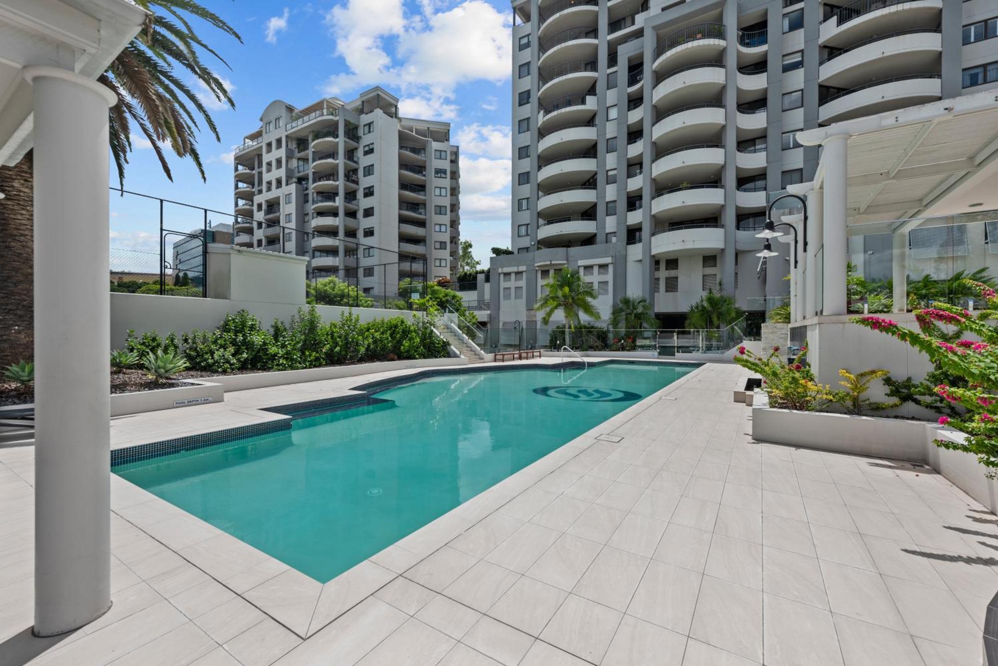 The Oasis Apartments Brisbane Exterior photo
