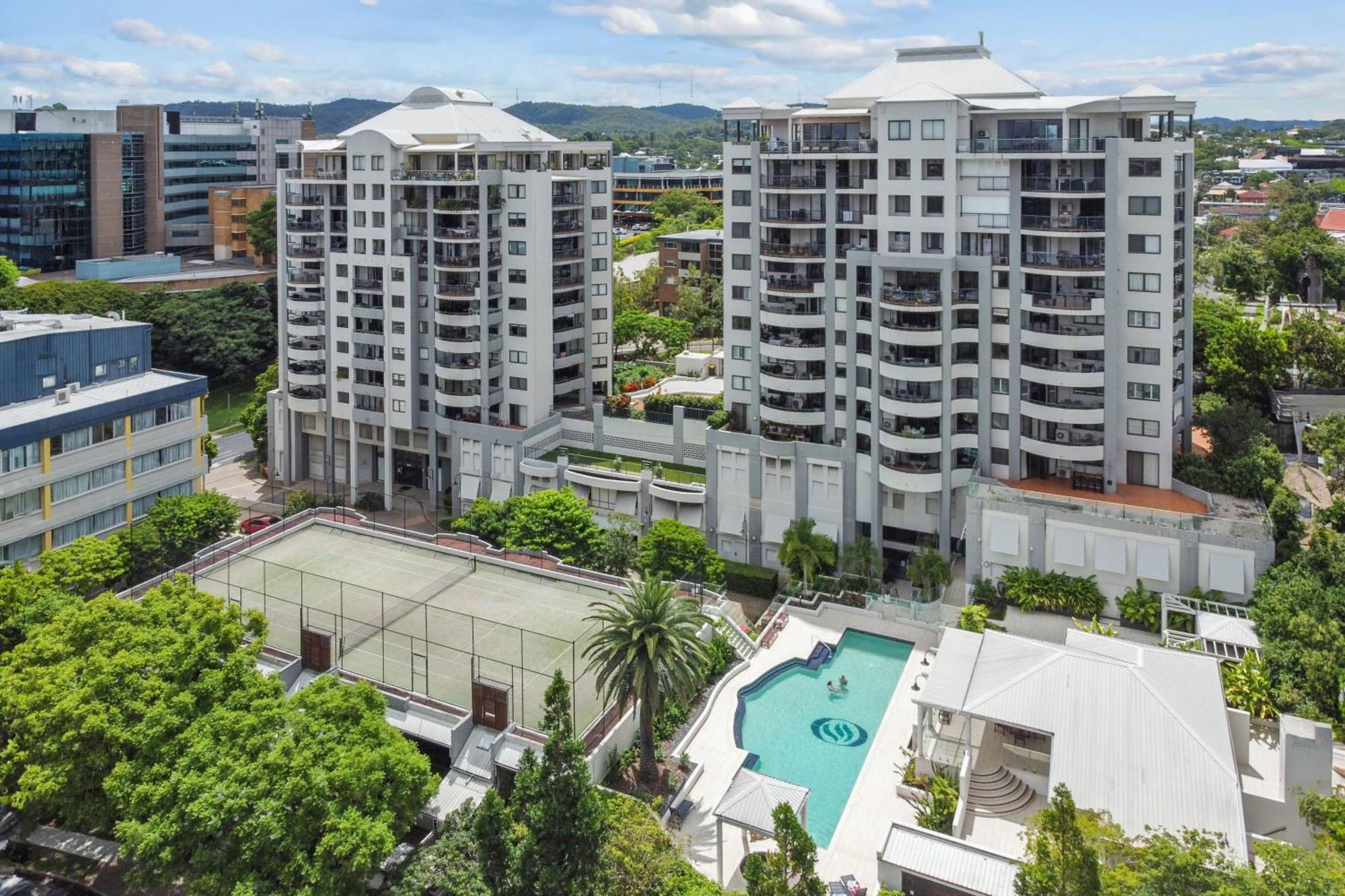 The Oasis Apartments Brisbane Exterior photo