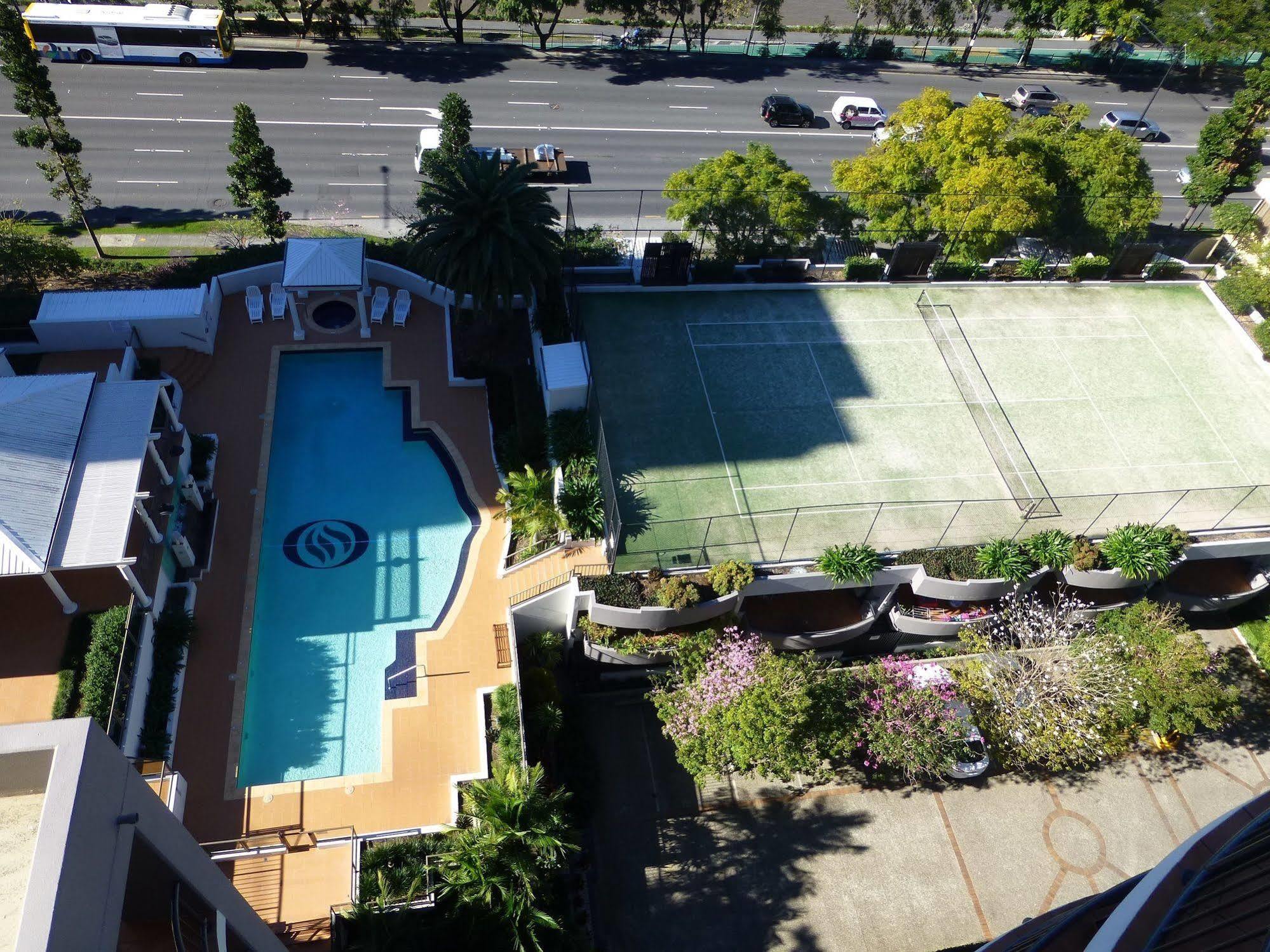 The Oasis Apartments Brisbane Exterior photo