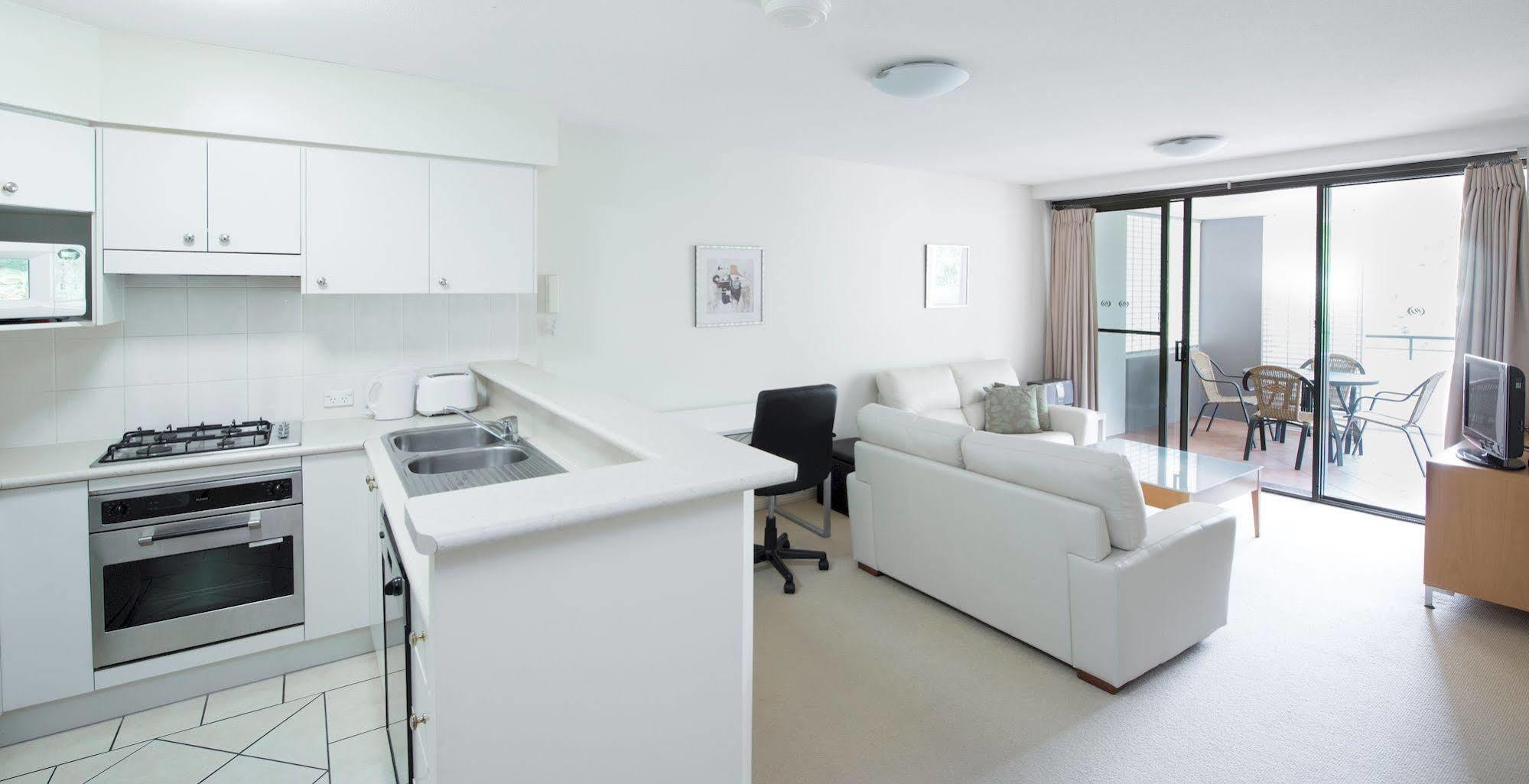 The Oasis Apartments Brisbane Exterior photo